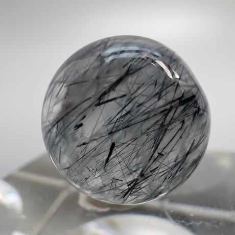 【ガネッシュヒマール産】11mm"手磨き加工"アクチノライトイン天然ヒマラヤ水晶ビーズ/Ganesh Himal Actinolite in Himalayan Quartz Round Beads