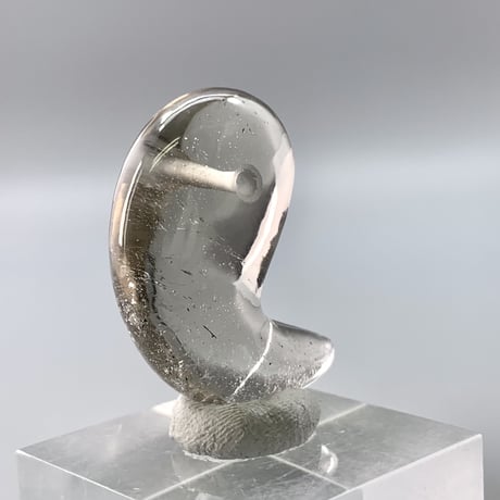 ガウリシャンカール産天然スモーキークォーツ"手磨き加工"勾玉ビーズ1⃣ Gaurishankar Himalayan Smoky  Quartz Magatama