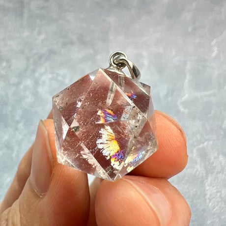 【ガネッシュヒマール産】天然ヒマラヤ水晶"手磨き加工"イコサヘドロン"ペンダントトップ/Ganesh Himal Himalayan Quartz "Icosahedron"Pendant Top