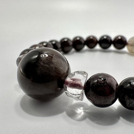 【デザインブレスレット】ネパールガーネット×ガネッシュヒマール産アクチノライトイン天然ヒマラヤ水晶/Nepal Garnet×GaneshHimal Actinolite in Beads