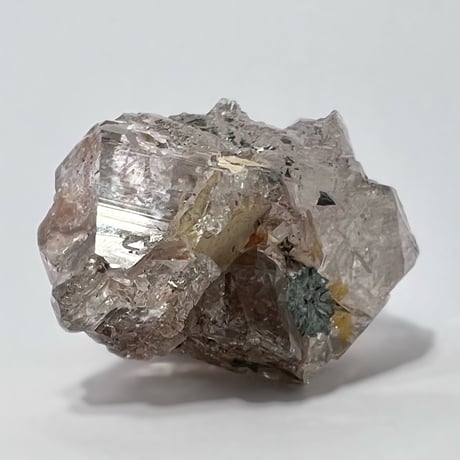 【ガネッシュヒマール産】バイオタイト&フックサイト入り天然ヒマラヤ水晶/Ganesh Himal Biotite&Fuchsite in Himalayan Quartz