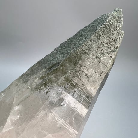 大特価【ガネッシュヒマール産】クローライトイン天然ヒマラヤ水晶/Ganesh Himal Chlorite in Himalayan Quartz