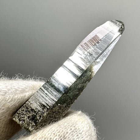 【ガネッシュヒマール産】クローライトイン天然ヒマラヤ水晶ミニポイント/Ganesh Himal Chlorite in Himalayan Quartz Mini Point