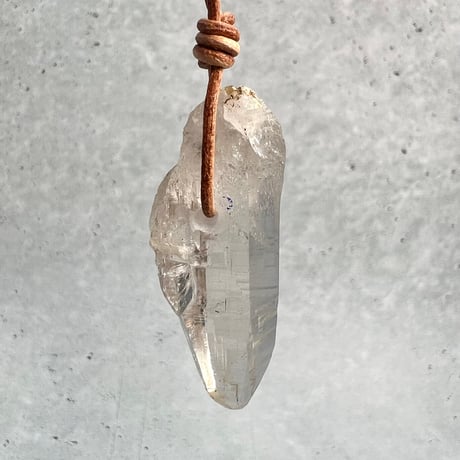 【ガネッシュヒマール産】天然ヒマラヤ水晶ペンダント②/GaneshHimal Natural Himalayan Quartz Pendant