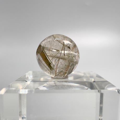 【ガネッシュヒマール産】11mm"手磨き加工"アクチノライトイン天然ヒマラヤ水晶ビーズ/Ganesh Himal Actinolite in Himalayan Quartz Round Beads