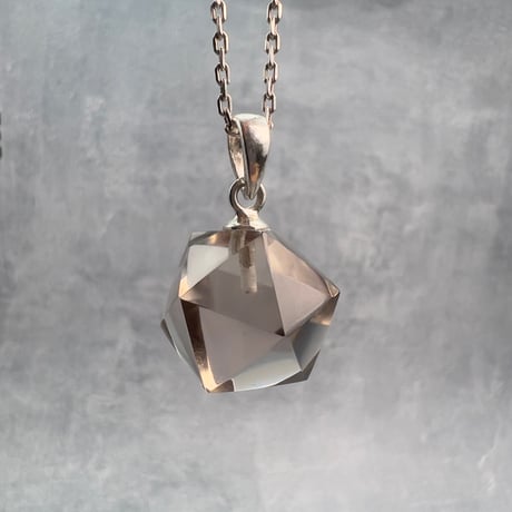 【ガウリシャンカール産】天然ヒマラヤ水晶"手磨き加工"イコサヘドロン"ペンダントトップ②/GauriShankar Himalayan Quartz "Icosahedron"Pendant Top