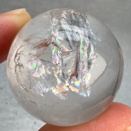 【ガネッシュヒマール産】ナチュラルレインボー天然ヒマラヤ水晶丸玉/Ganesh Himal Natural Rainbow In Himalayan Quartz Sphere