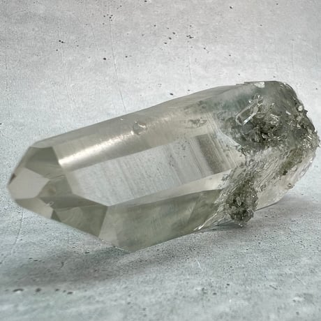 【ガネッシュヒマール産】クローライト&アクチノライト イン天然ヒマラヤ水晶/Ganesh Himal Chlorite&Actinorite in Himalayan Quartz