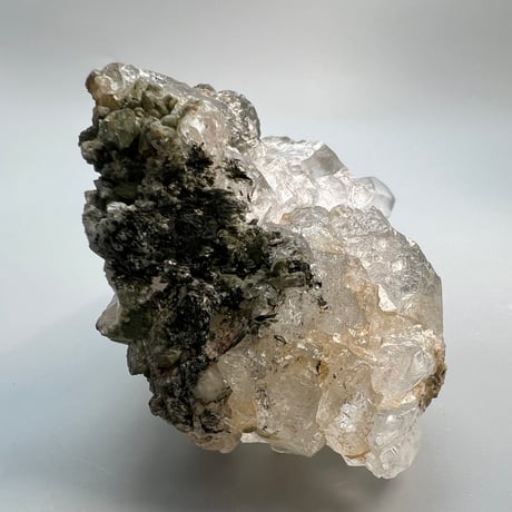 大特価【ガネッシュヒマール産】クローライトイン天然ヒマラヤ水晶/Ganesh Himal Chlorite in Himalayan Quartz