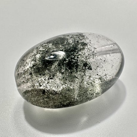 【ガネッシュヒマール産】クローライトイン天然ヒマラヤ水晶オーバルビーズ/Ganesh Himal Chlorite in Himalayan Quartz