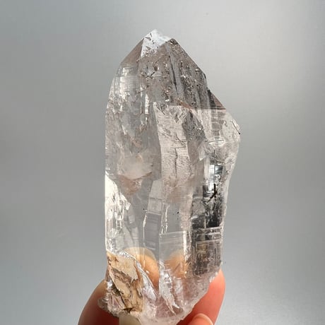 ハイクオリティ【ガネッシュヒマール産】天然ヒマラヤ水晶/Ganesh Himal Limonite in Himalayan Quartz