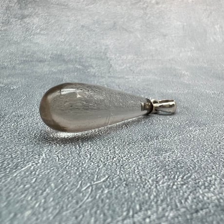 【ガウリシャンカール産】天然ヒマラヤスモーキークォーツ雫型ペンダントトップ/GauriShankar Himalayan Smoky Quartz Drop Pendant Top