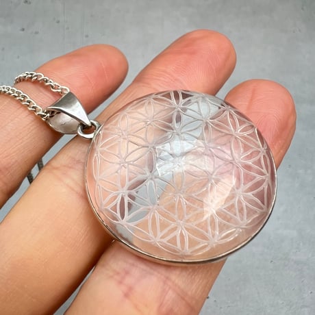 【ガネッシュヒマール産】天然ヒマラヤ水晶 "フラワーオブライフ"ペンダントトップ②-2/Ganesh Himal Himalayan Quartz "Flower of Life"