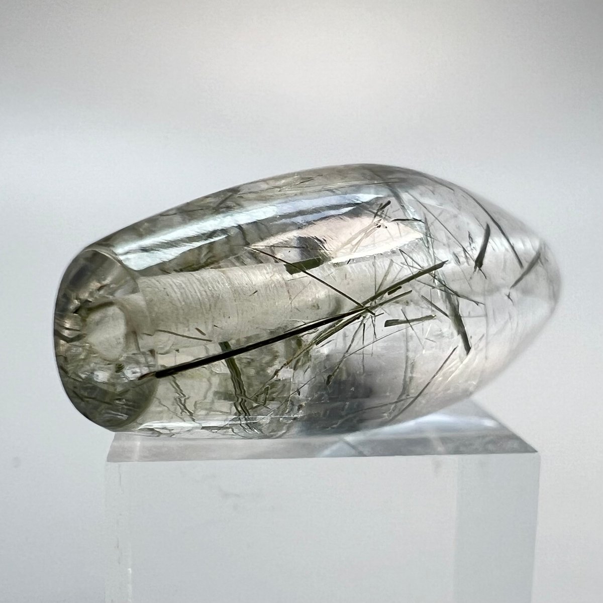 ガネッシュヒマール産】アクチノライトイン天然ヒマラヤ水晶 樽型