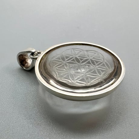 【ガネッシュヒマール産】天然ヒマラヤ水晶  "フラワーオブライフ"ペンダントトップ③/Ganesh Himal "Flower of Life"S/V Pendant Top