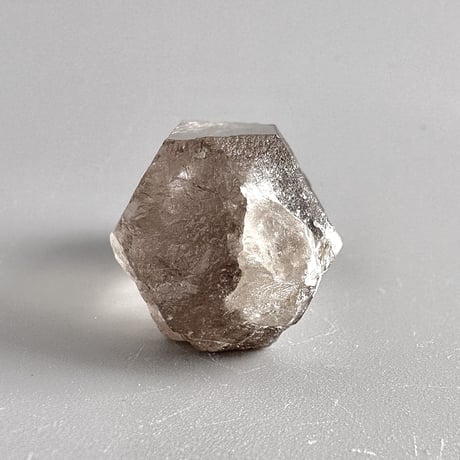 ガウリシャンカール産天然ヒマラヤスモーキークォーツ /GauriShankar Himalayan Smoky Quartz