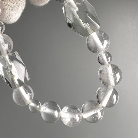 【デザインブレスレット】カイラス産＋アンナプルナ産"手磨き加工"天然ヒマラヤ水晶/Kailash + Annapurna Himalayan Quartz  Design Bracelet