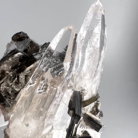 【ガネッシュヒマール産】天然ヒマラヤ水晶 (雲母付き)/Ganesh Himal Himalayan Quartz white Mica Cluster