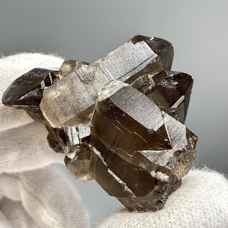 ガウリシャンカール産天然ヒマラヤスモーキークォーツミニクラスター/GauriShankar Himalayan Smoky Quartz