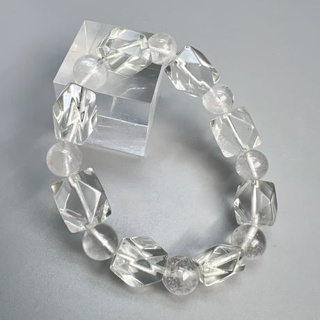 【カイラス産】"手磨き"天然ヒマラヤ水晶デザインブレスレット/Kailash Himalayan Quartz Design Bracelet