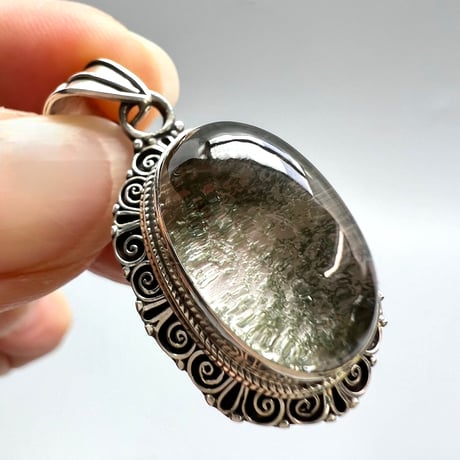 【ガネッシュヒマール産】クローライトイン天然ヒマラヤ水晶×シルバー925ペンダントトップ/Ganesh Himal Himalayan Quartz×Silver925Pendanttop
