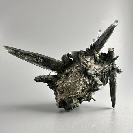 ガネッシュヒマール産クローライト&リモナイト入り天然ヒマラヤ水晶 クラスター③ Ganesh Himal  Chlorite&Limonite in Himalayan Quartz Cluster