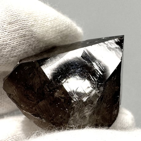 【ガウリシャンカール産】天然ヒマラヤスモーキークォーツポイント/GauriShankar Himalayan Smoky Quartz