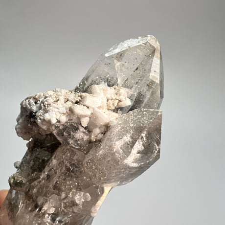 大特価【ガネッシュヒマール産】クローライトイン天然ヒマラヤ水晶⑫/Ganesh Himal Chlorite in Himalayan Quartz