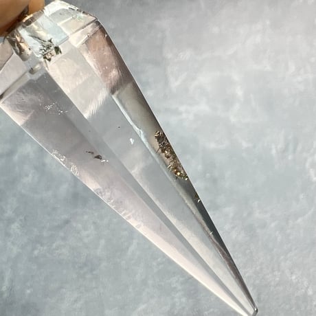 【ガネッシュヒマール産】天然ヒマラヤ水晶"手磨き加工"6角錐ペンデュラムペンダントトップ/Ganesh Himal Himalayan Quartz Pendulum Pendant Top