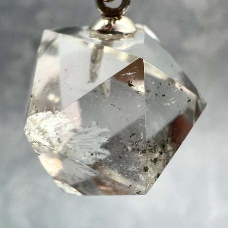 【ガネッシュヒマール産】天然ヒマラヤ水晶"手磨き加工"イコサヘドロン"ペンダントトップ/Ganesh Himal Himalayan Quartz "Icosahedron"Pendant Top