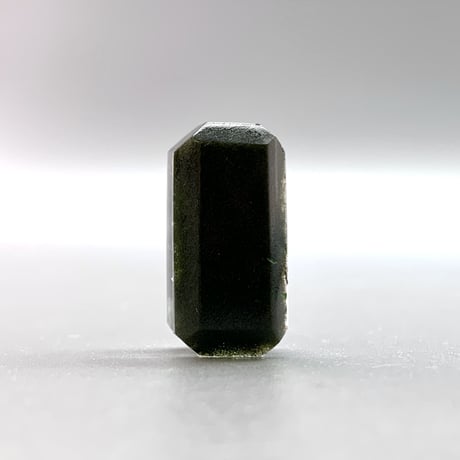 Mt.Fuji浄化🗻 【ガネッシュヒマール産】クローライトインヒマラヤ水晶"手磨き加工"スクエアビーズ2P1⃣/Ganesh Himal Chlorite  in Himalayan Quartz
