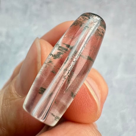 【ガネッシュヒマール産】クローライトイン天然ヒマラヤ水晶 樽型ビーズ⑬/Ganesh Himal Chlorite in Himalayan Quartz barrel beads