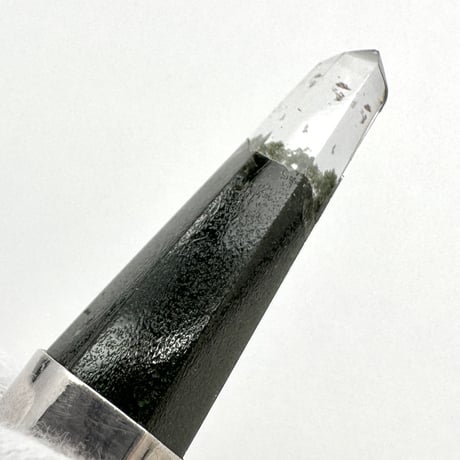 【ガネッシュヒマール産】天然クローライトインヒマラヤ水晶ペンダントトップ/Ganesh Himal Chlorite in Himalayan Quartz Pendant Top