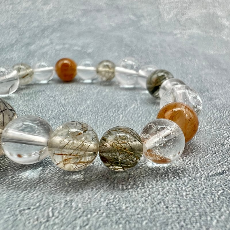 ガネッシュヒマール産】クリア&アクチノライトイン天然ヒマラヤ水晶