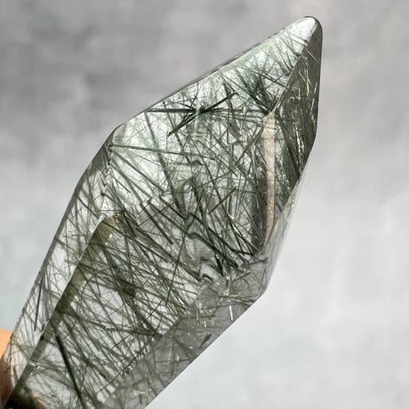 【ガネッシュヒマール産】アクチノライトイン天然ヒマラヤ水晶ペンダントトップ/Ganesh Himal Actinorite in Himalayan Quartz Pendant Top
