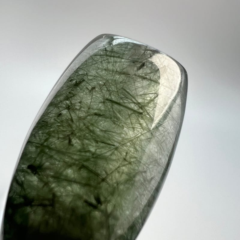ガネッシュヒマール産】アクチノライト イン天然ヒマラヤ水晶 樽型