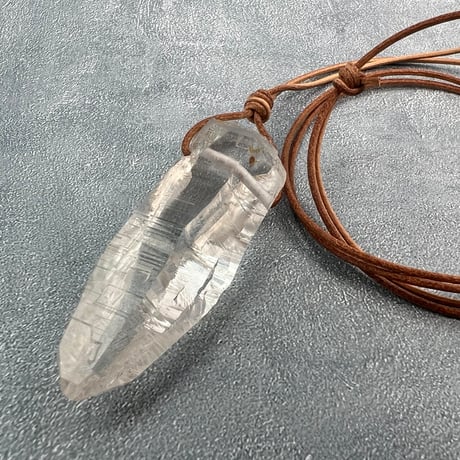 【ガネッシュヒマール産】天然ヒマラヤ水晶ペンダント⑧/GaneshHimal Natural Himalayan Quartz Pendant