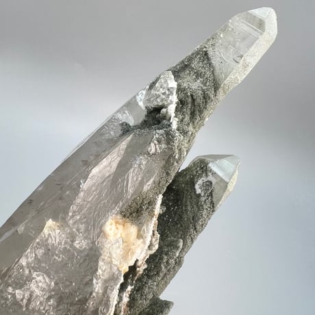 大特価【ガネッシュヒマール産】クローライトイン天然ヒマラヤ水晶❾/Ganesh Himal Chlorite in Himalayan Quartz