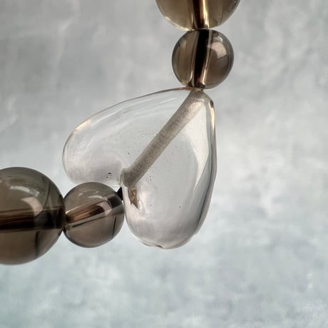 【ガウリシャンカール産】天然ヒマラヤスモーキークォーツ"ハート"デザインブレスレット①/GauriShankar Himalayan Smoky Quartz "Heart" Bracelet