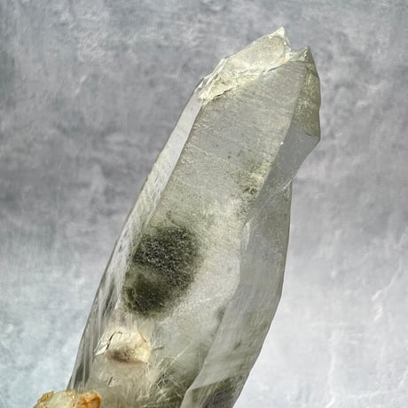 【ガネッシュヒマール産】クローライト&アクチノライトイン天然ヒマラヤ水晶/Ganesh Himal Chlorite&Actinorite in Himalayan Quartz