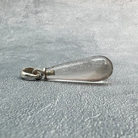 【ガウリシャンカール産】天然ヒマラヤスモーキークォーツ雫型ペンダントトップ/GauriShankar Himalayan Smoky Quartz Drop Pendant Top