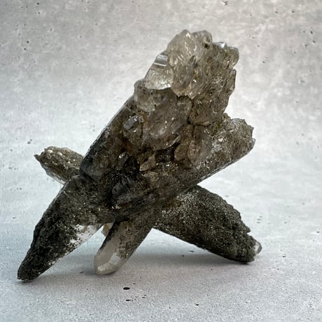 【ガネッシュヒマール産】クローライトイン天然ヒマラヤ水晶クラスター/Ganesh Himal Chlorite in Himalayan Quartz Cluster