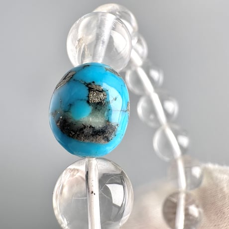 スリーピングビューティーターコイズ＋カイラス産"手磨き"天然ヒマラヤ水晶 デザインブレスレット /Sleeping Beauty Turquoise+Kailash Himalayan Quartz