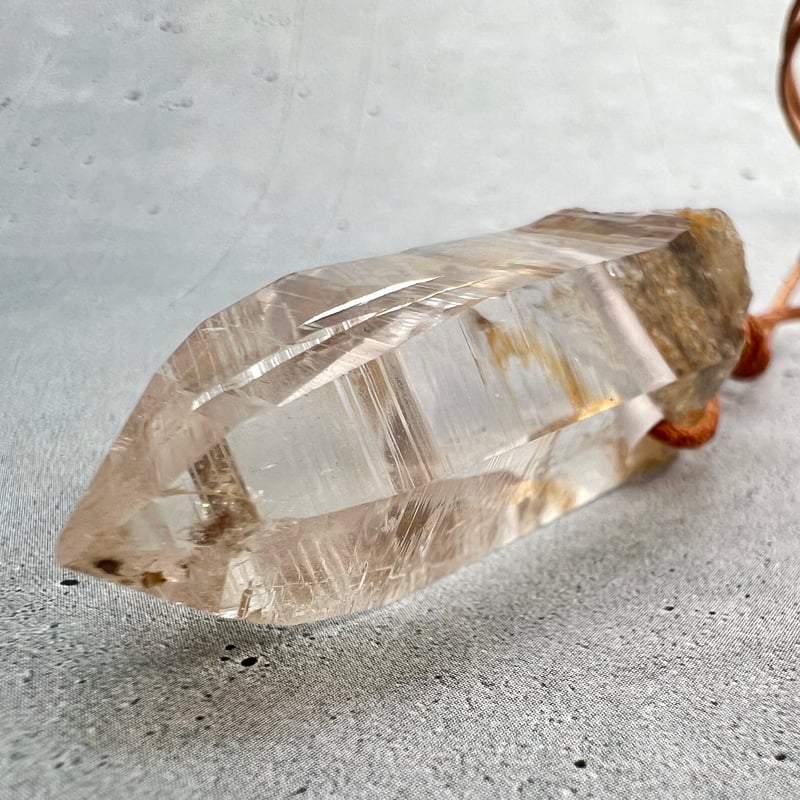 ガネーシュヒマール ヒンドゥン産 リモナイトインクォーツ ガネーシュヒマール ヒンドゥン産 リモナイトインクォーツ ヒマラヤ