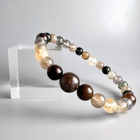 【デザインブレスレット】ガネッシュヒマール産アクチノライトイン天然ヒマラヤ水晶/Ganesh Himal Actinolite in Himalayan Quartz