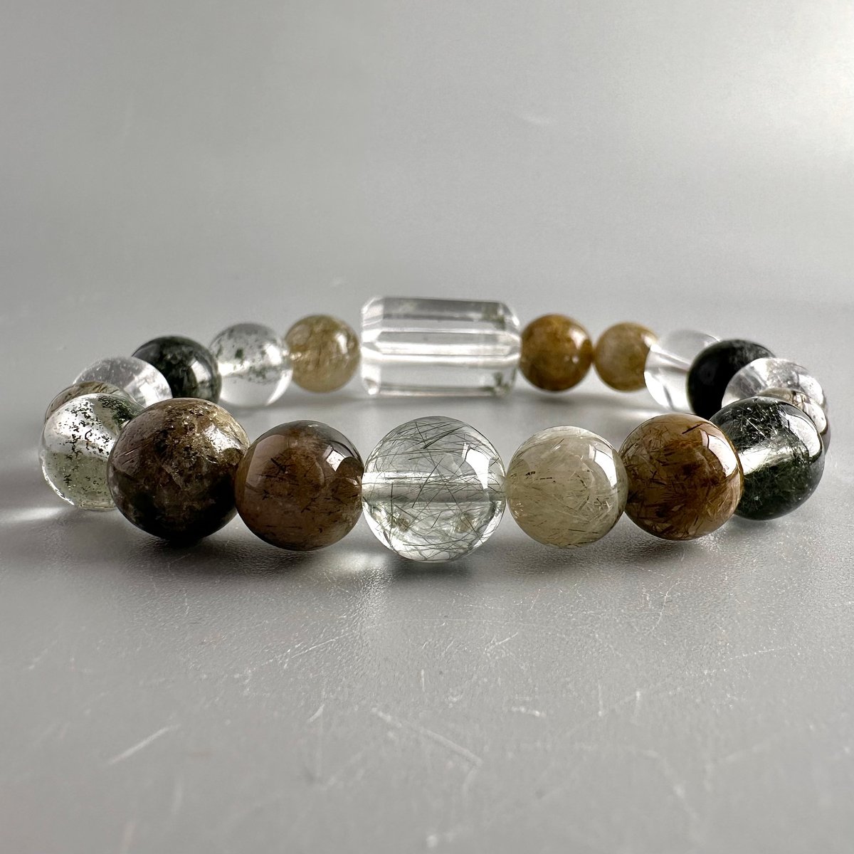 ガネーシュヒマール産 アクチノライトインクォーツ ガネーシュヒマール産 アクチノライトインクォーツ