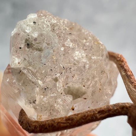 【カイラス産】天然ヒマラヤ水晶革紐付きペンダント/Kailash Himalayan Quartz Pendant