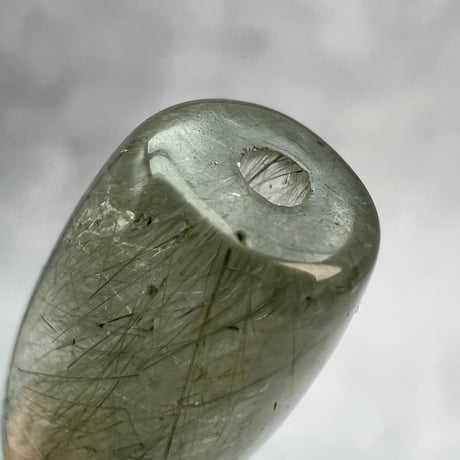 【ガネッシュヒマール産】アクチノライト&クローライトイン天然ヒマラヤ水晶 樽型ビーズ⑭/Ganesh Himal Actinolite&Chlorite in barrel beads