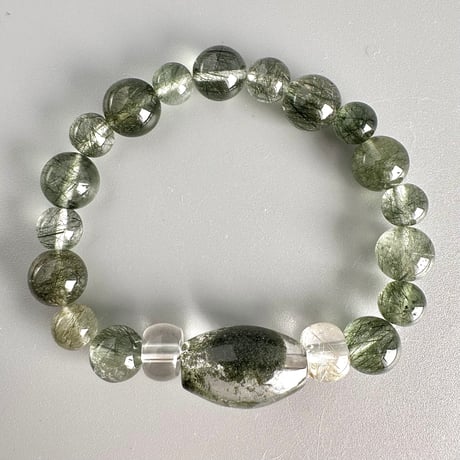 【デザインブレスレット】ガネッシュヒマール産クローライト&アクチノライトイン天然ヒマラヤ水晶/Ganesh Himal Chlorite&Actinolite in Himalayan