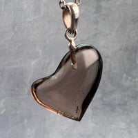 【ガウリシャンカール産】天然ヒマラヤスモーキークォーツ"手磨き加工"ハートペンダントトップ/Gaurishankar Himalayan Smoky Quartz Heart Pendant Top